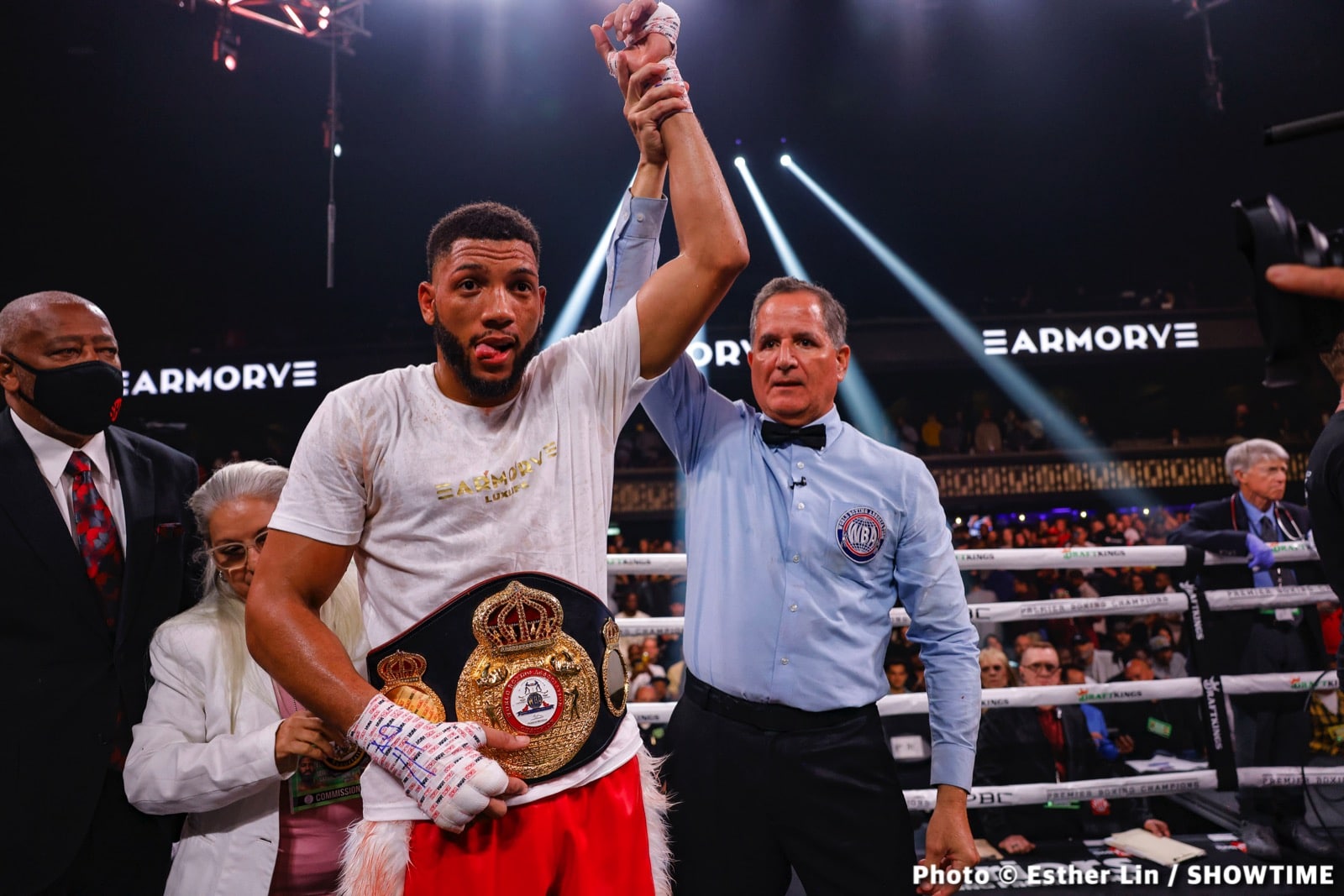 Boxing photo: David Morrell Jr, Stephen Fulton image Stephen Fulton & Cuban Sensation Morrell Jr. Delivered The Goods at the Armory - Boxing Results