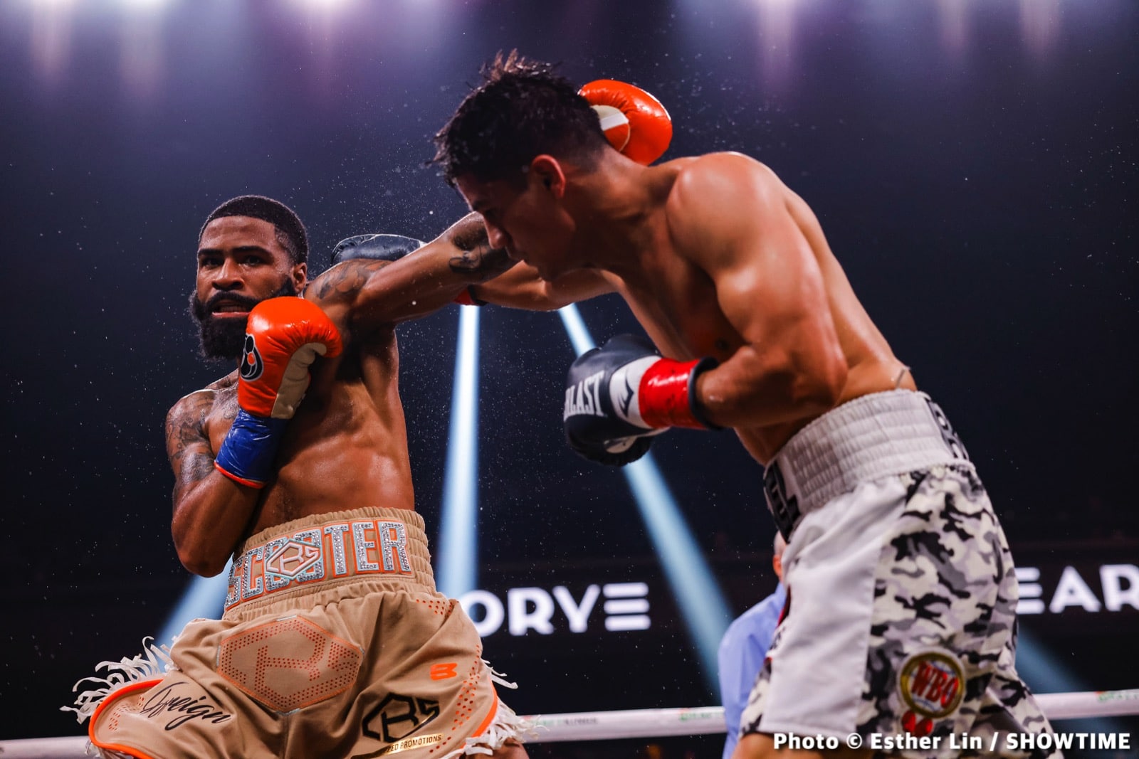 Boxing photo: David Morrell Jr, Stephen Fulton image Stephen Fulton & Cuban Sensation Morrell Jr. Delivered The Goods at the Armory - Boxing Results