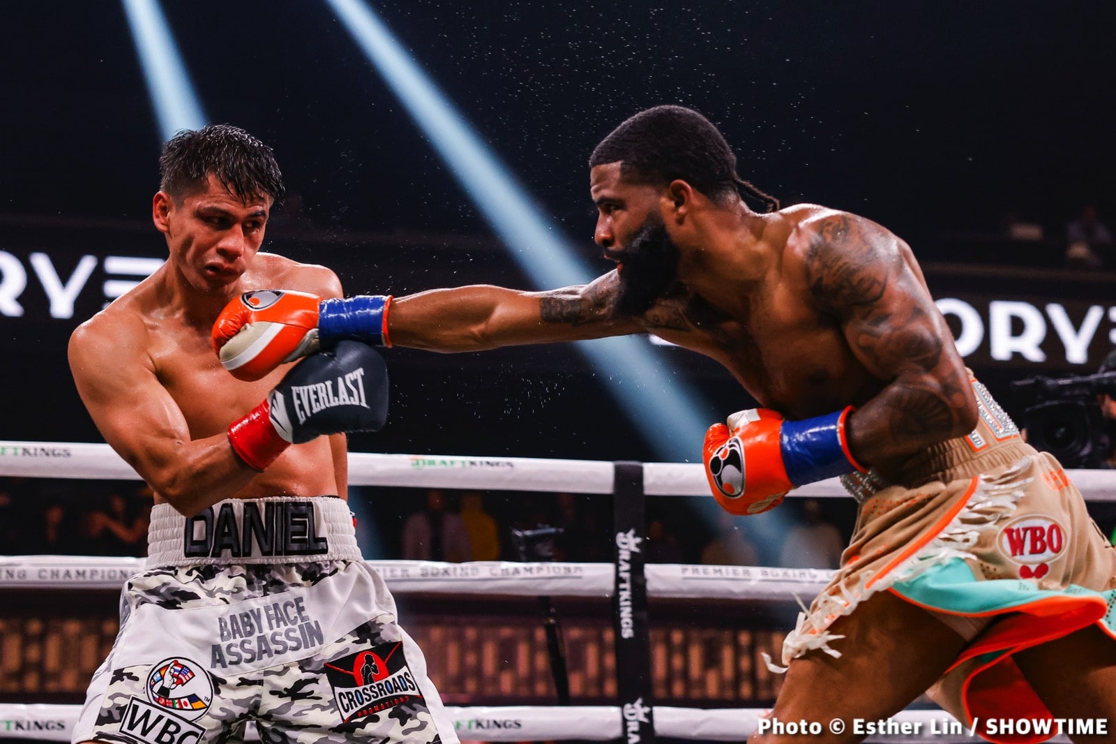 Boxing photo: David Morrell Jr, Stephen Fulton image Stephen Fulton & Cuban Sensation Morrell Jr. Delivered The Goods at the Armory - Boxing Results