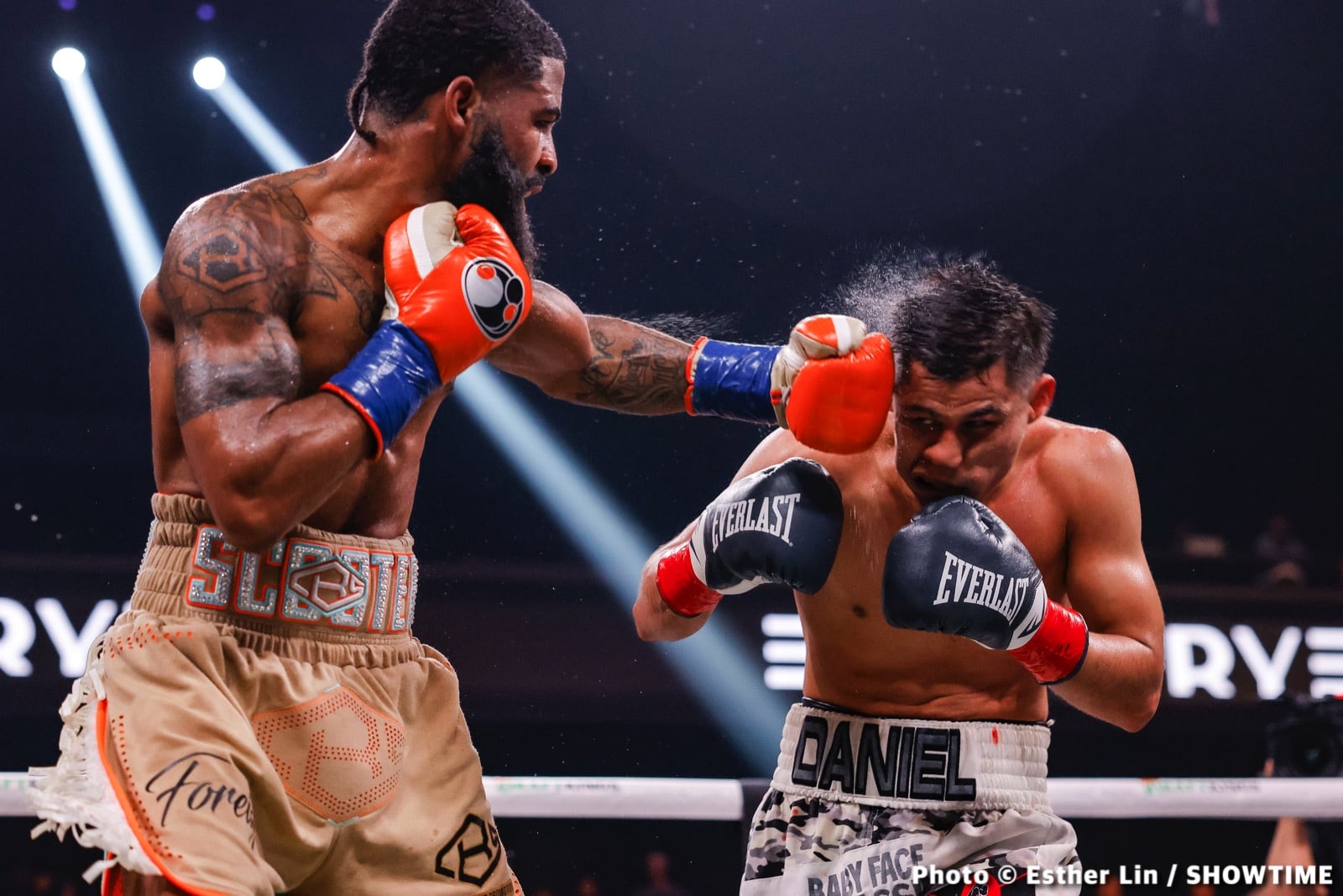 Boxing photo: David Morrell Jr, Stephen Fulton image Stephen Fulton & Cuban Sensation Morrell Jr. Delivered The Goods at the Armory - Boxing Results
