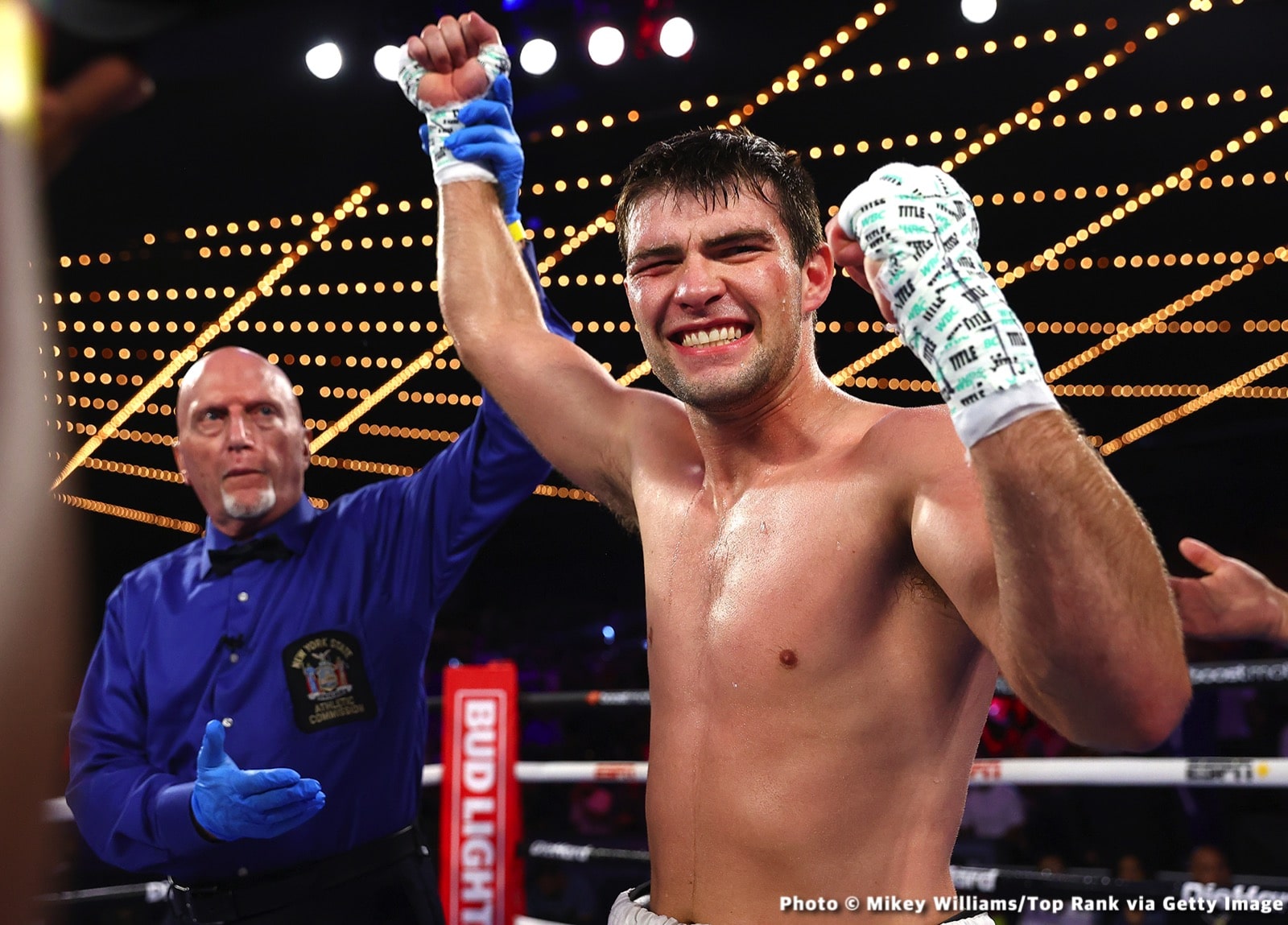 Photos: Edgar Berlanga Decisions Alexis Angulo
