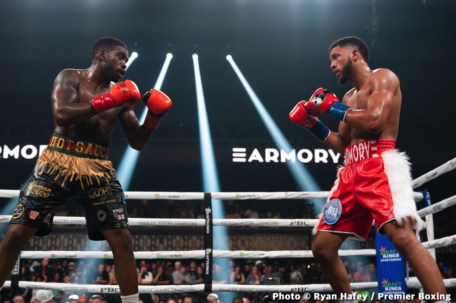 Photos: Stephen Fulton defeats Roman, Morrell stops Henderson