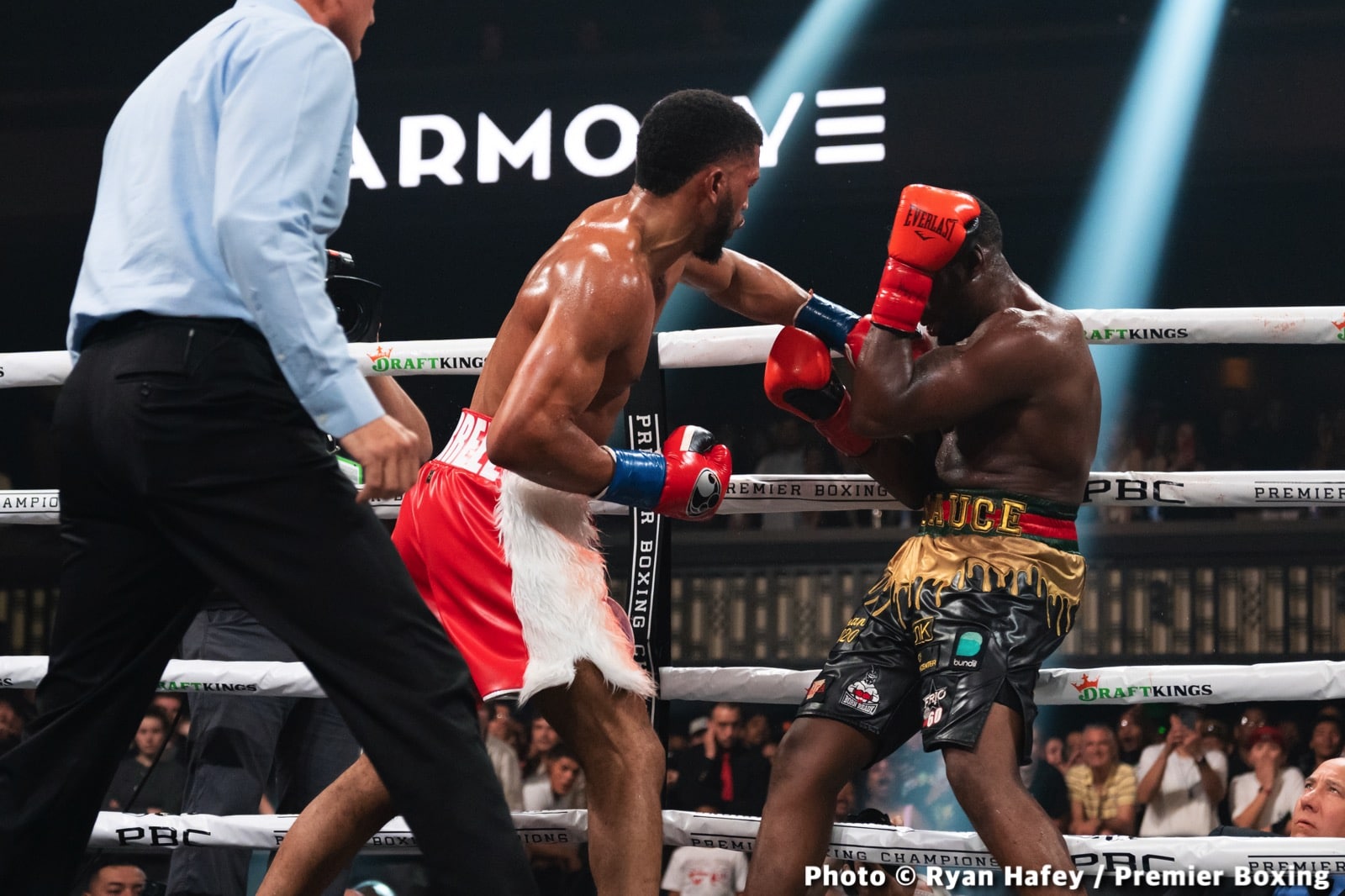 Photos: Stephen Fulton defeats Roman, Morrell stops Henderson