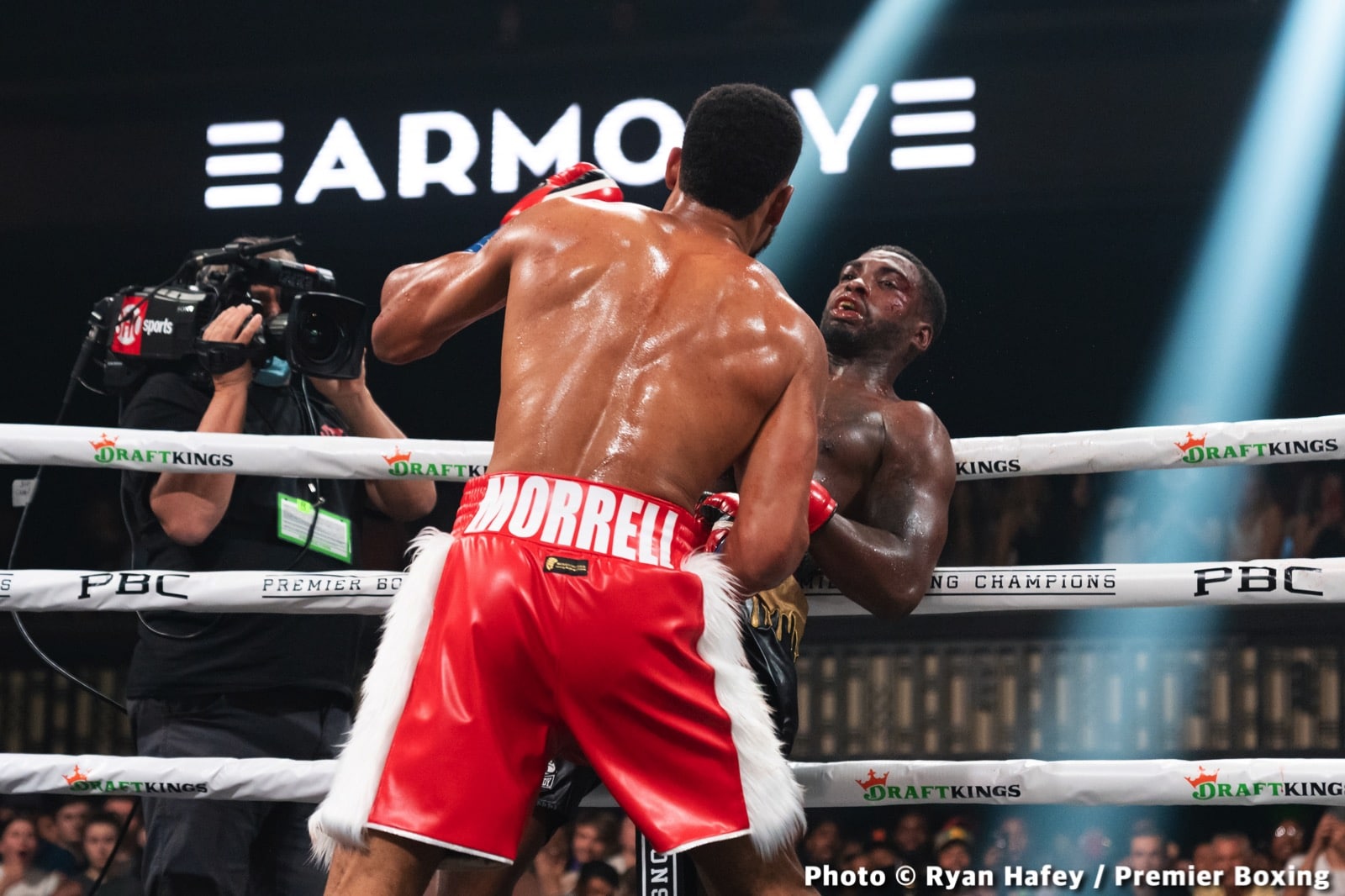 Photos: Stephen Fulton defeats Roman, Morrell stops Henderson
