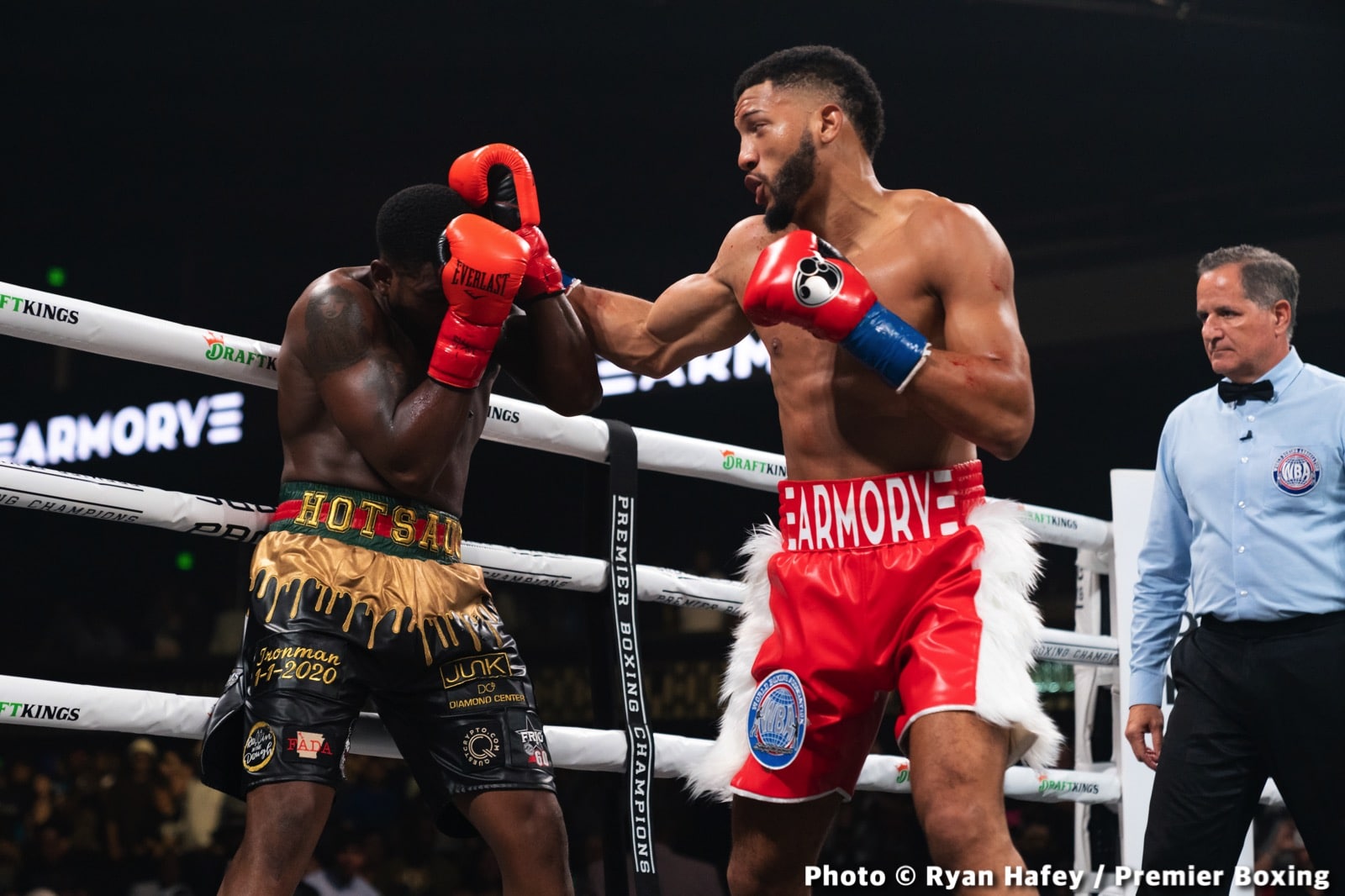 Photos: Stephen Fulton defeats Roman, Morrell stops Henderson