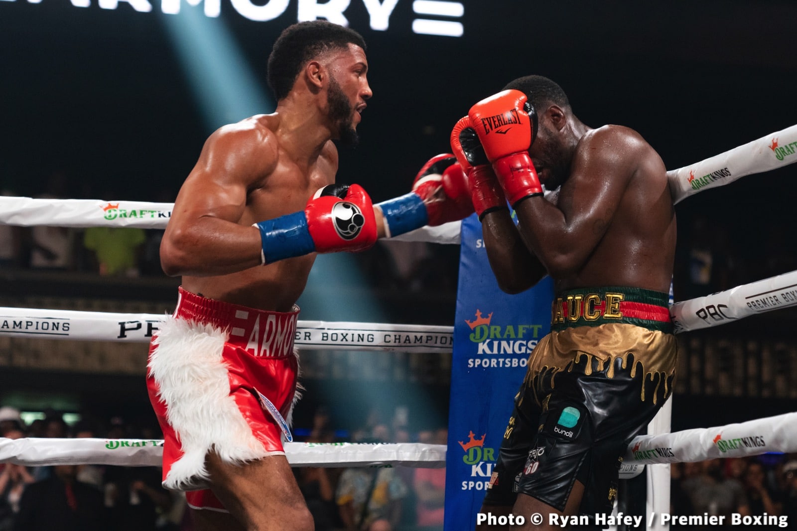 Photos: Stephen Fulton defeats Roman, Morrell stops Henderson