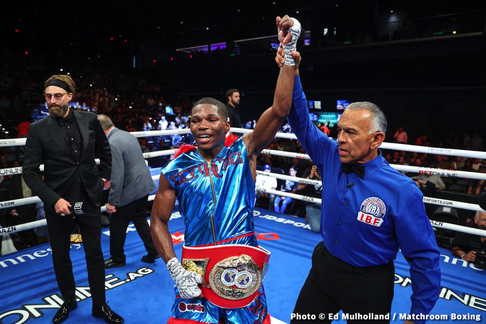 Boxing photo: Jesse Rodriguez, Murodjon Akhmadaliev, Ronny Rios, Srisaket Sor Rungvisai image Photos: Rodriguez beats Sor Rungvisai, Akhmadaliev stops Rios
