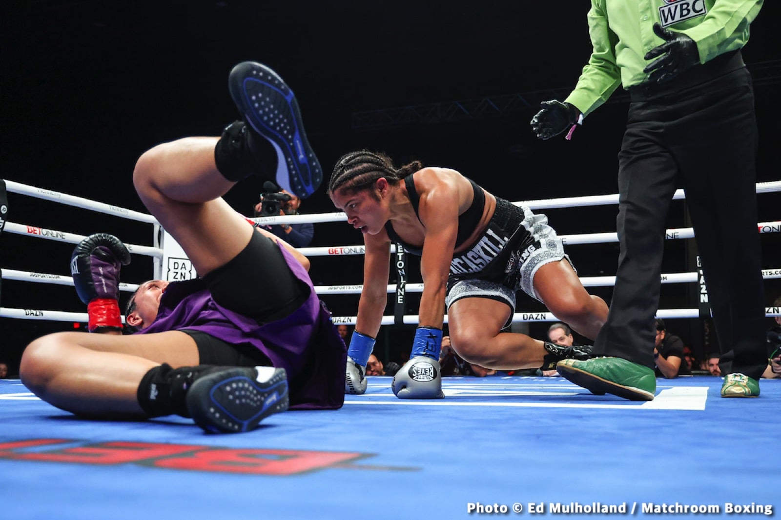Boxing photo: Jesse Rodriguez, Murodjon Akhmadaliev, Ronny Rios, Srisaket Sor Rungvisai image Photos: Rodriguez beats Sor Rungvisai, Akhmadaliev stops Rios