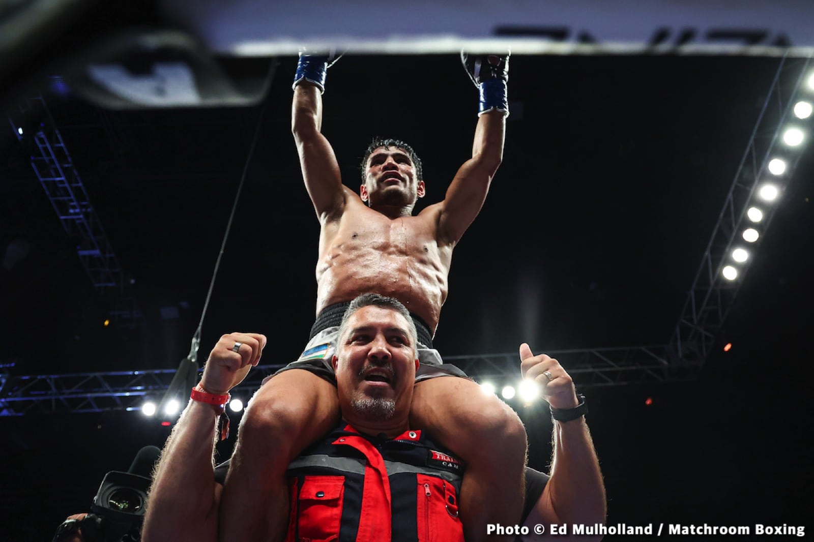 Photos: Rodriguez beats Sor Rungvisai, Akhmadaliev stops Rios
