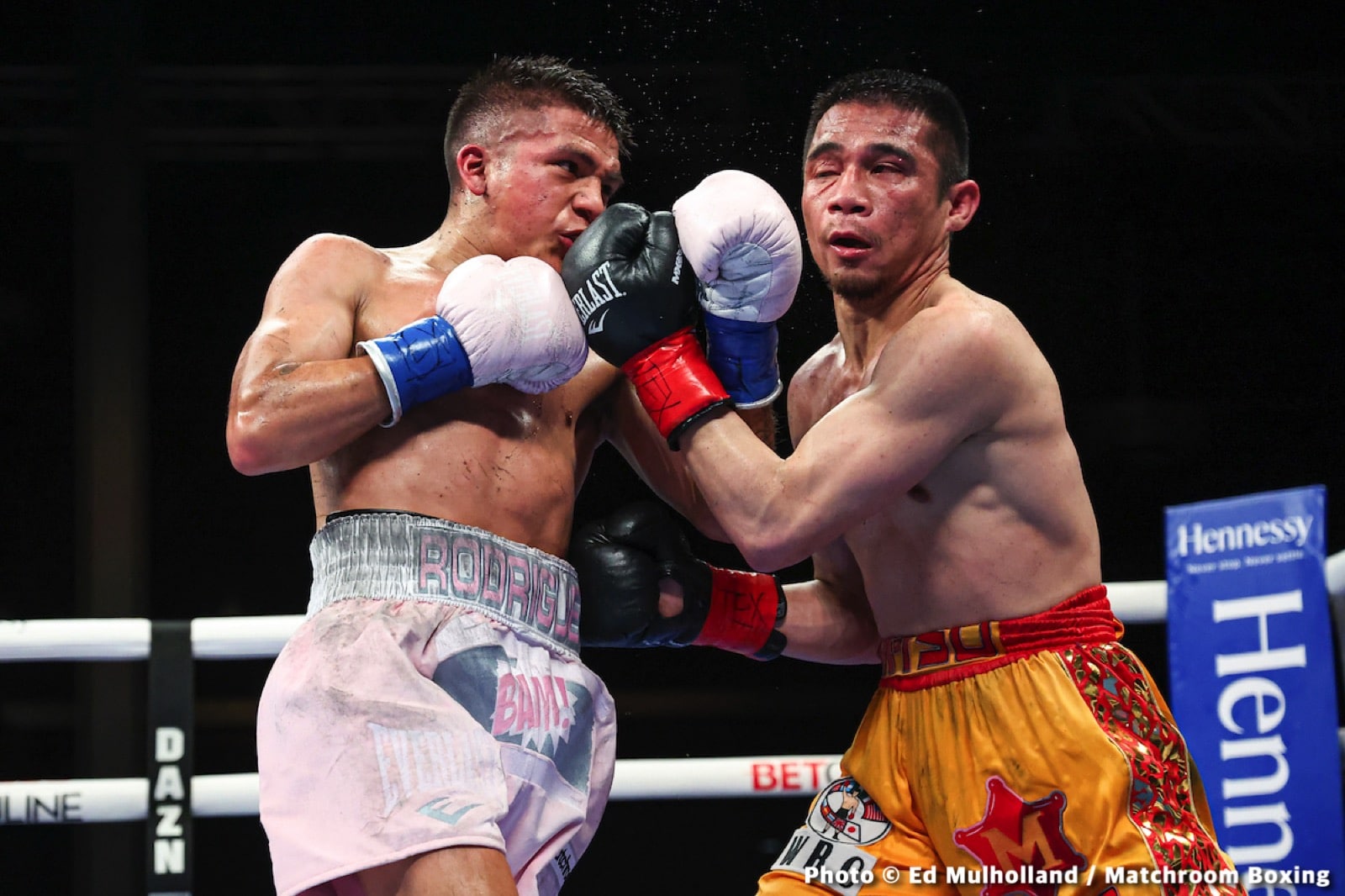 Israel Gonzalez, Jesse Rodriguez boxing image / photo
