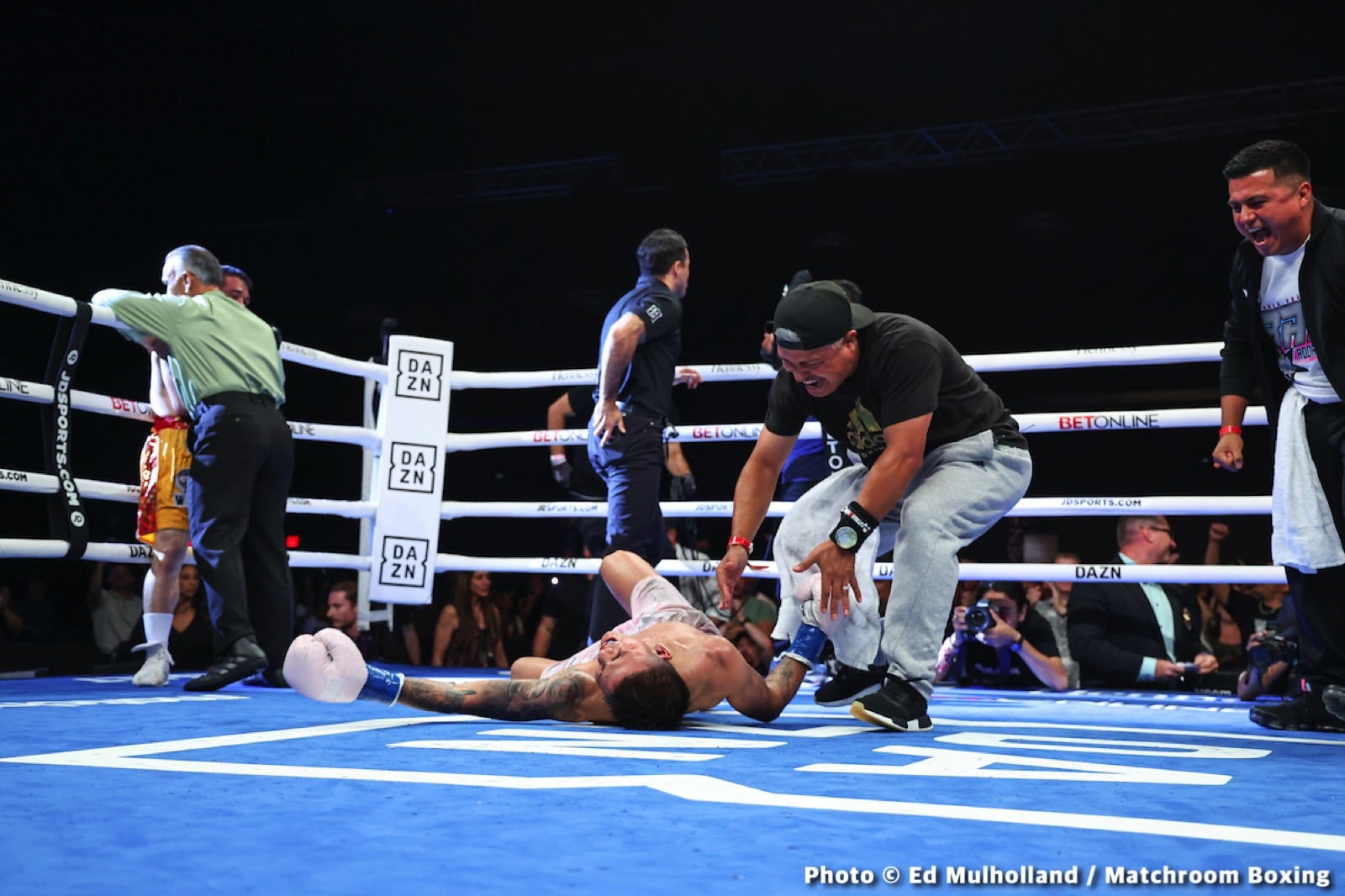 Photos: Rodriguez beats Sor Rungvisai, Akhmadaliev stops Rios