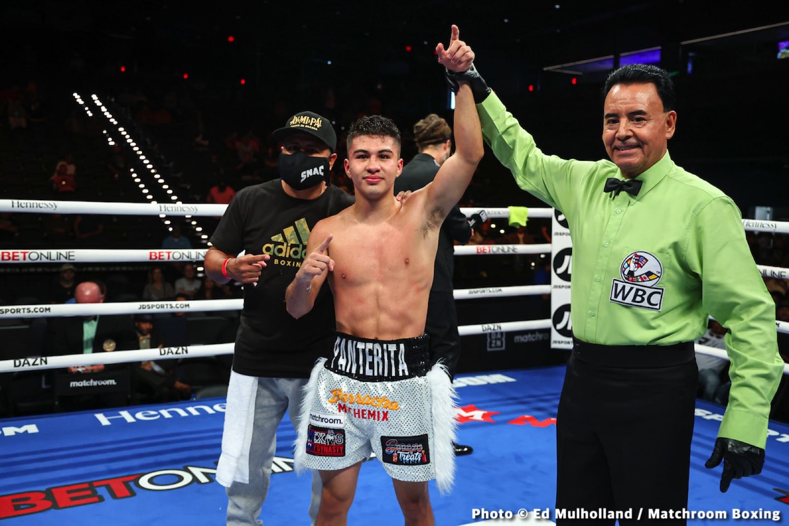 Photos: Rodriguez beats Sor Rungvisai, Akhmadaliev stops Rios