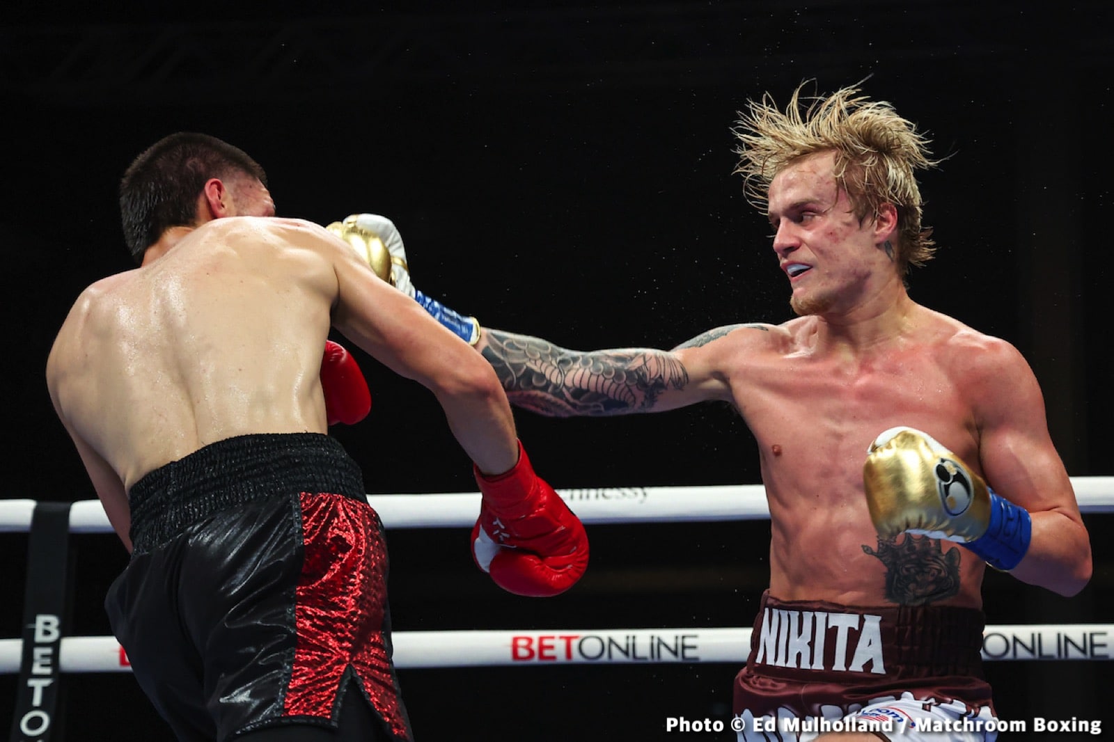 Photos: Rodriguez beats Sor Rungvisai, Akhmadaliev stops Rios