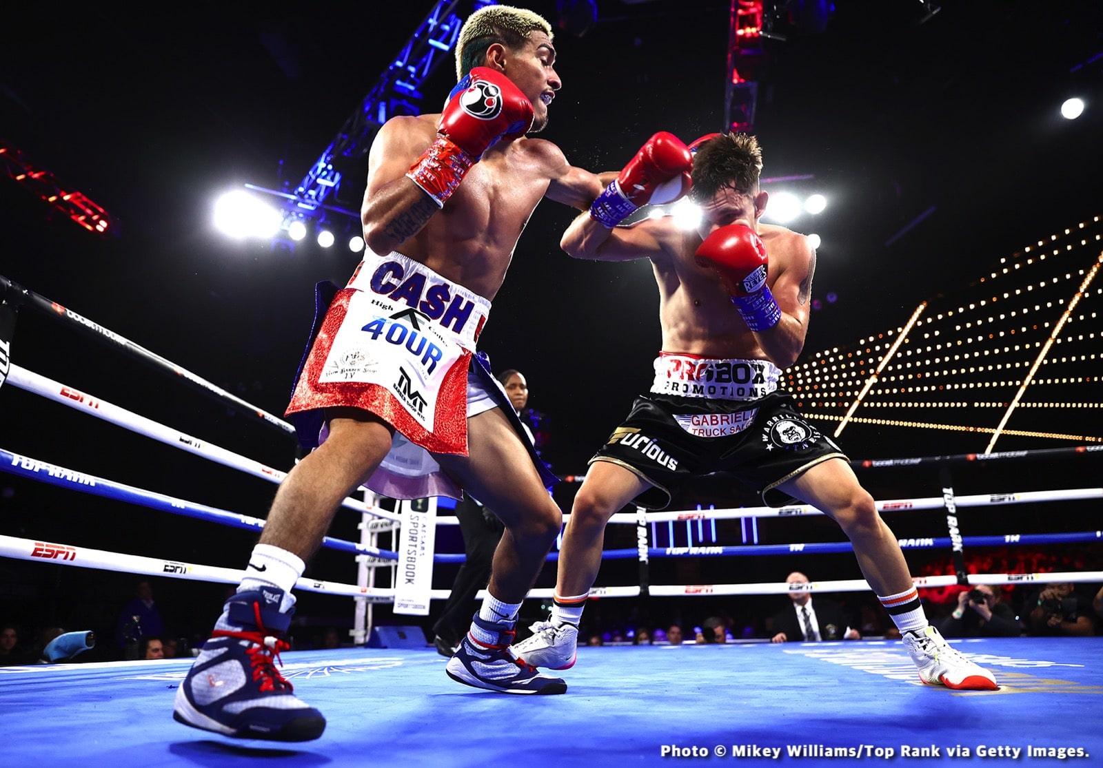 Boxing photo: Abraham Nova, Artur Beterbiev, Joe Smith Jr., Robeisy Ramirez image Beterbiev vs. Smith - LIVE updates & results from New York