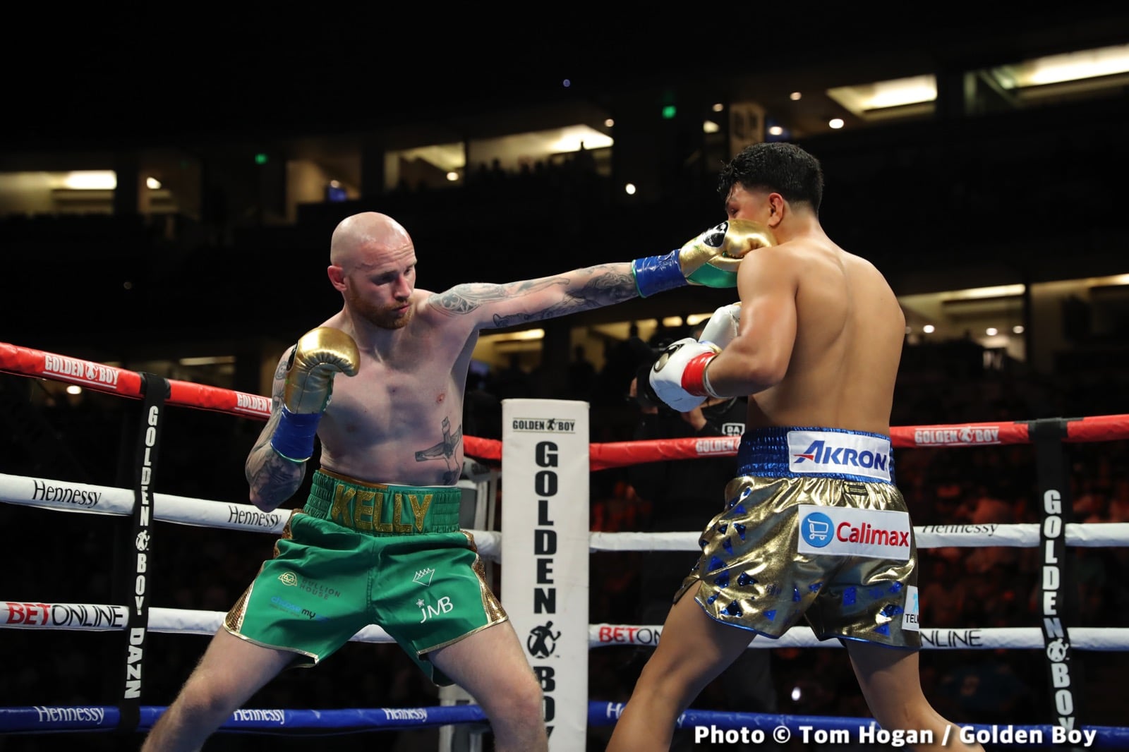Photos: Jaime Munguia defeats Jimmy Kelly