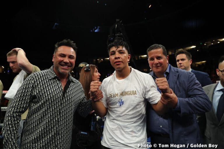 De La Hoya: Munguia's 'Statement Victory' Could Lead to Charlo, GGG, Benavidez, or Canelo"