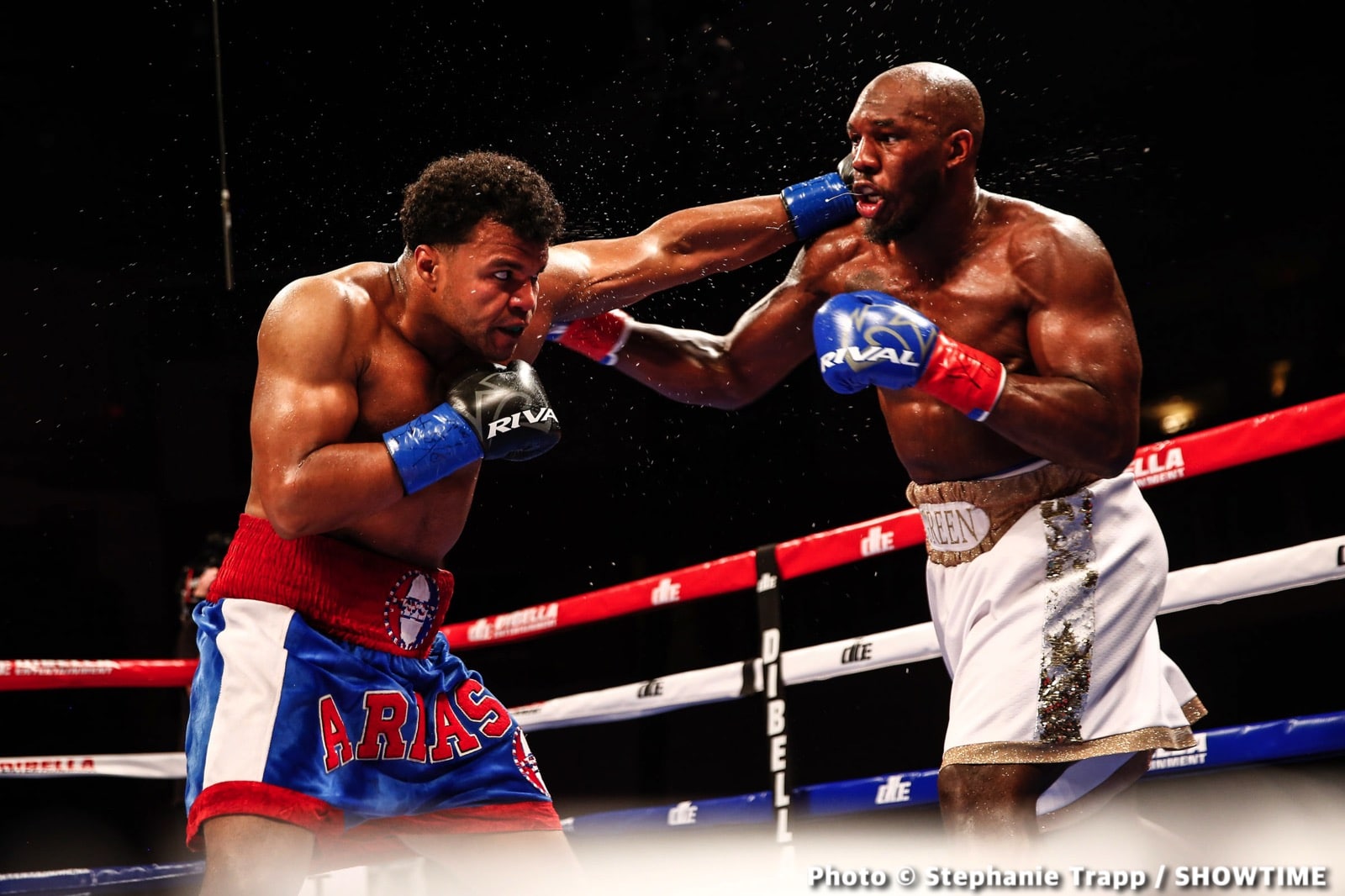 Bakhodir Jalolov KOs Mulowayi on Showtime - Boxing Results