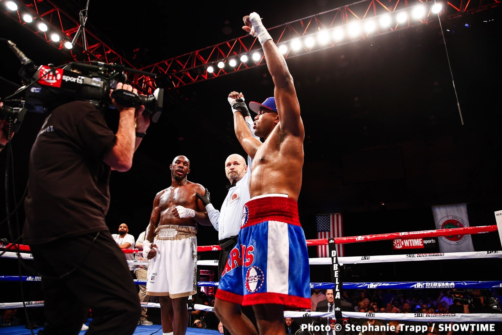 Bakhodir Jalolov KOs Mulowayi on Showtime - Boxing Results
