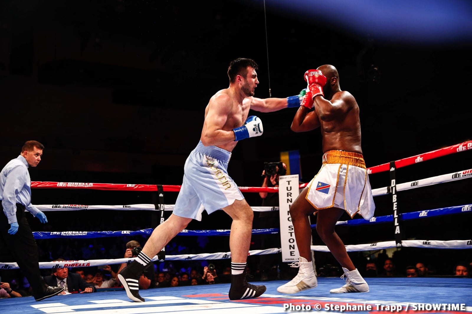 Bakhodir Jalolov KOs Mulowayi on Showtime - Boxing Results