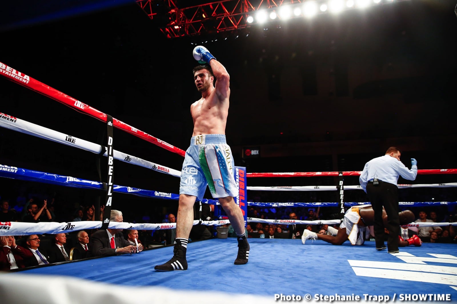 Bakhodir Jalolov boxing image / photo