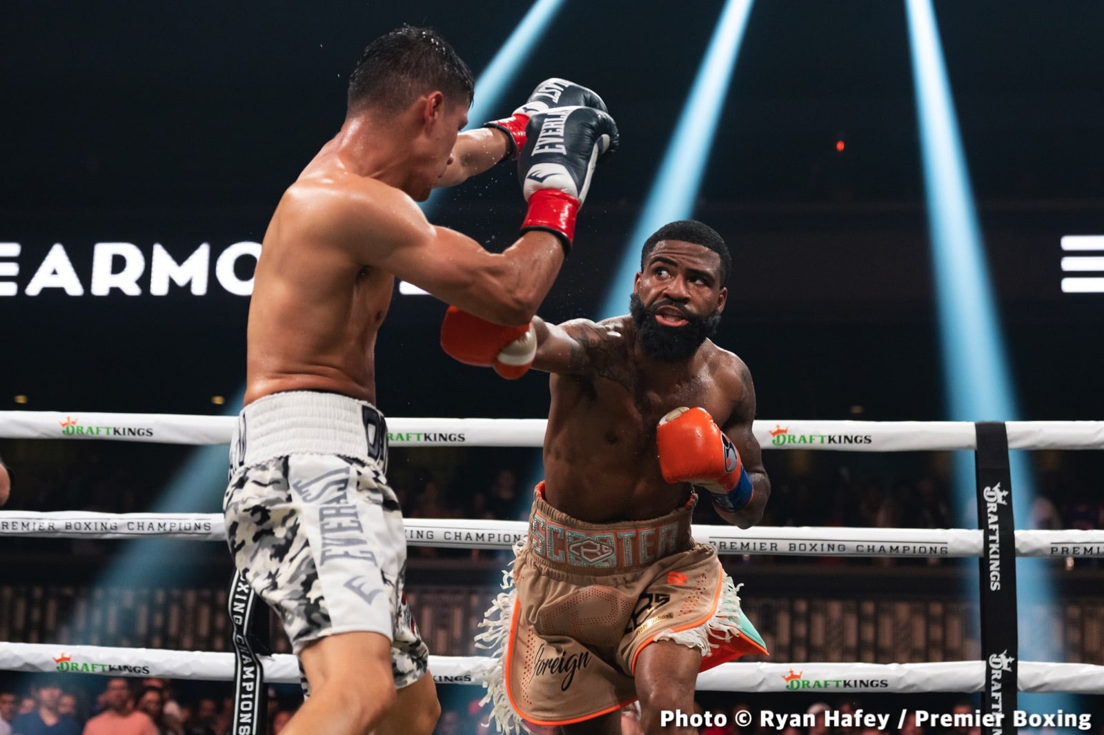 Photos: Stephen Fulton defeats Roman, Morrell stops Henderson