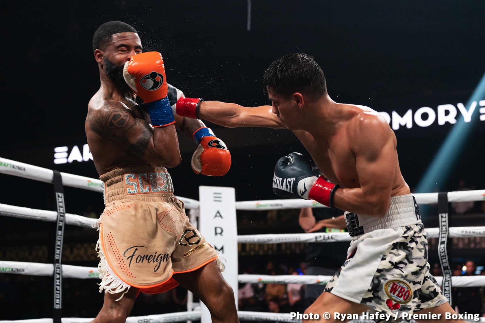 Photos: Stephen Fulton defeats Roman, Morrell stops Henderson