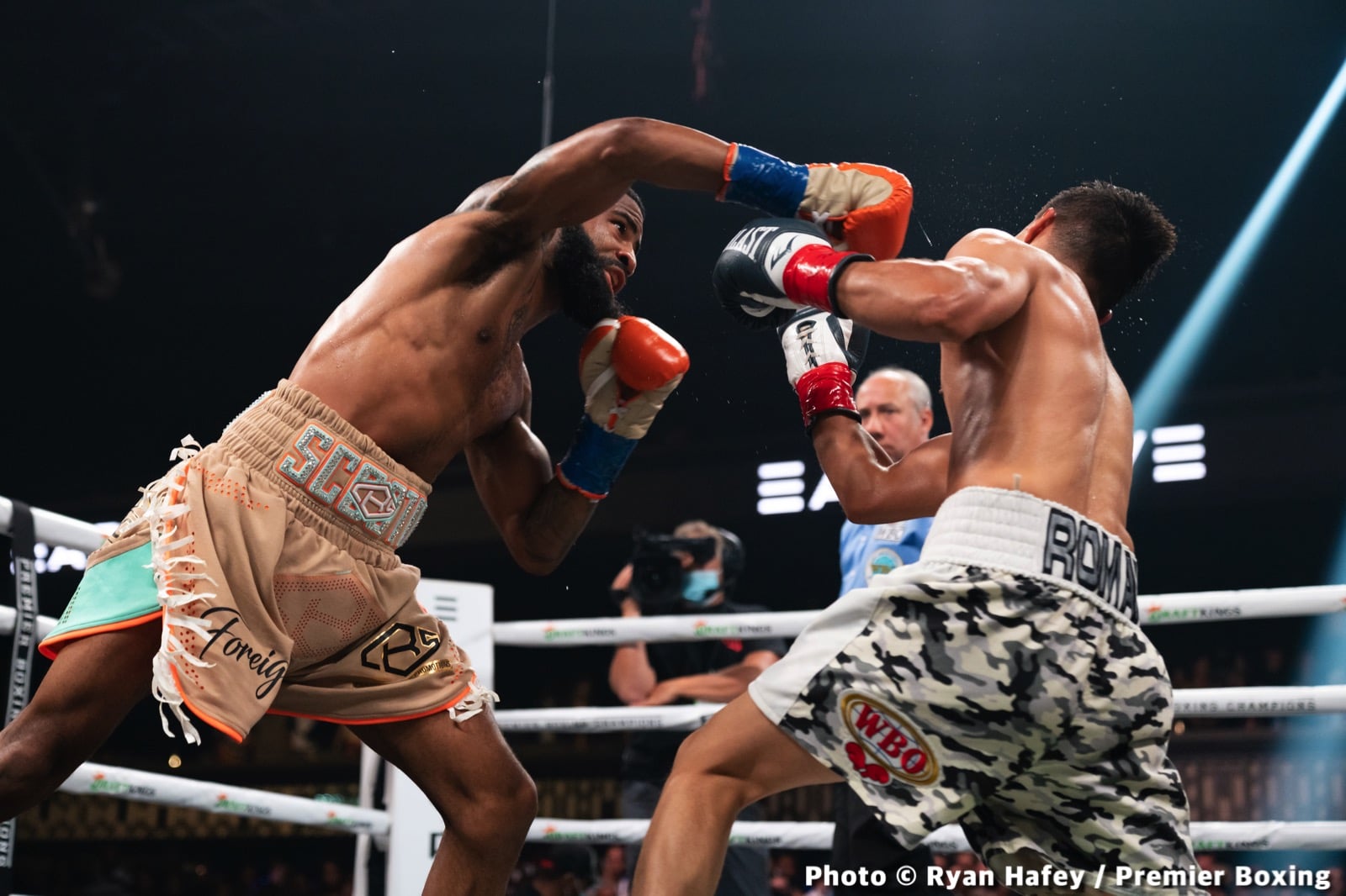 Photos: Stephen Fulton defeats Roman, Morrell stops Henderson