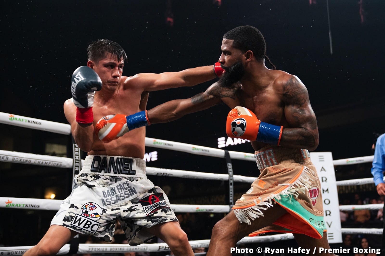 Photos: Stephen Fulton defeats Roman, Morrell stops Henderson