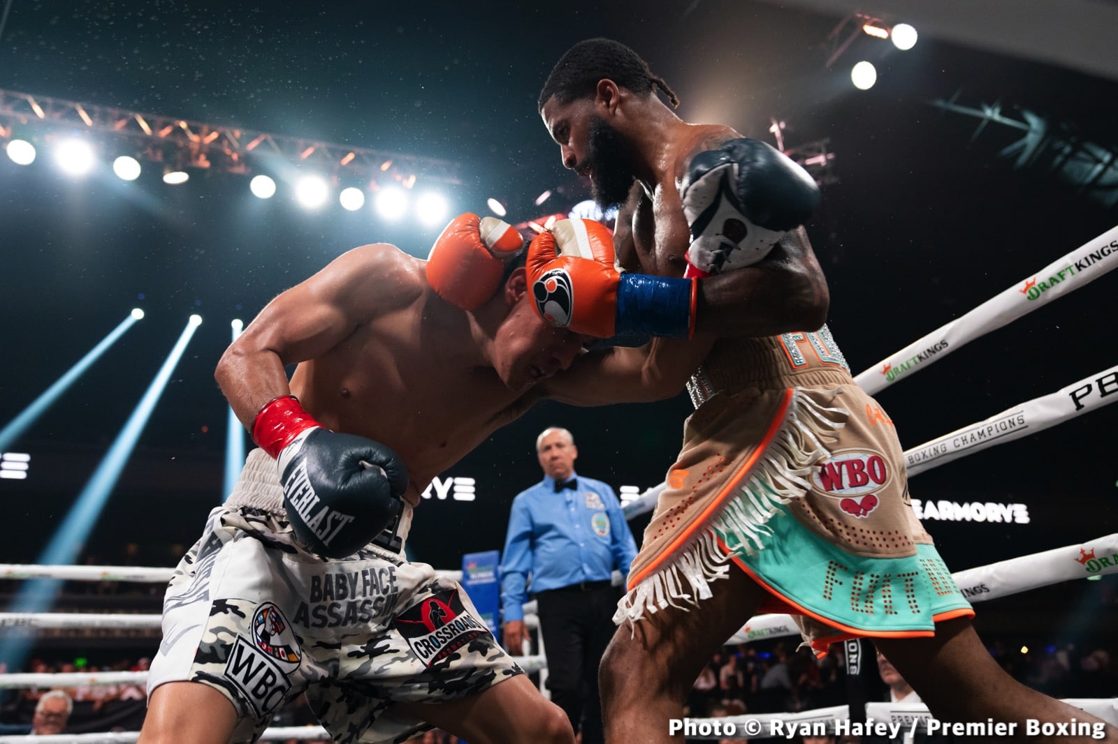 Photos: Stephen Fulton defeats Roman, Morrell stops Henderson