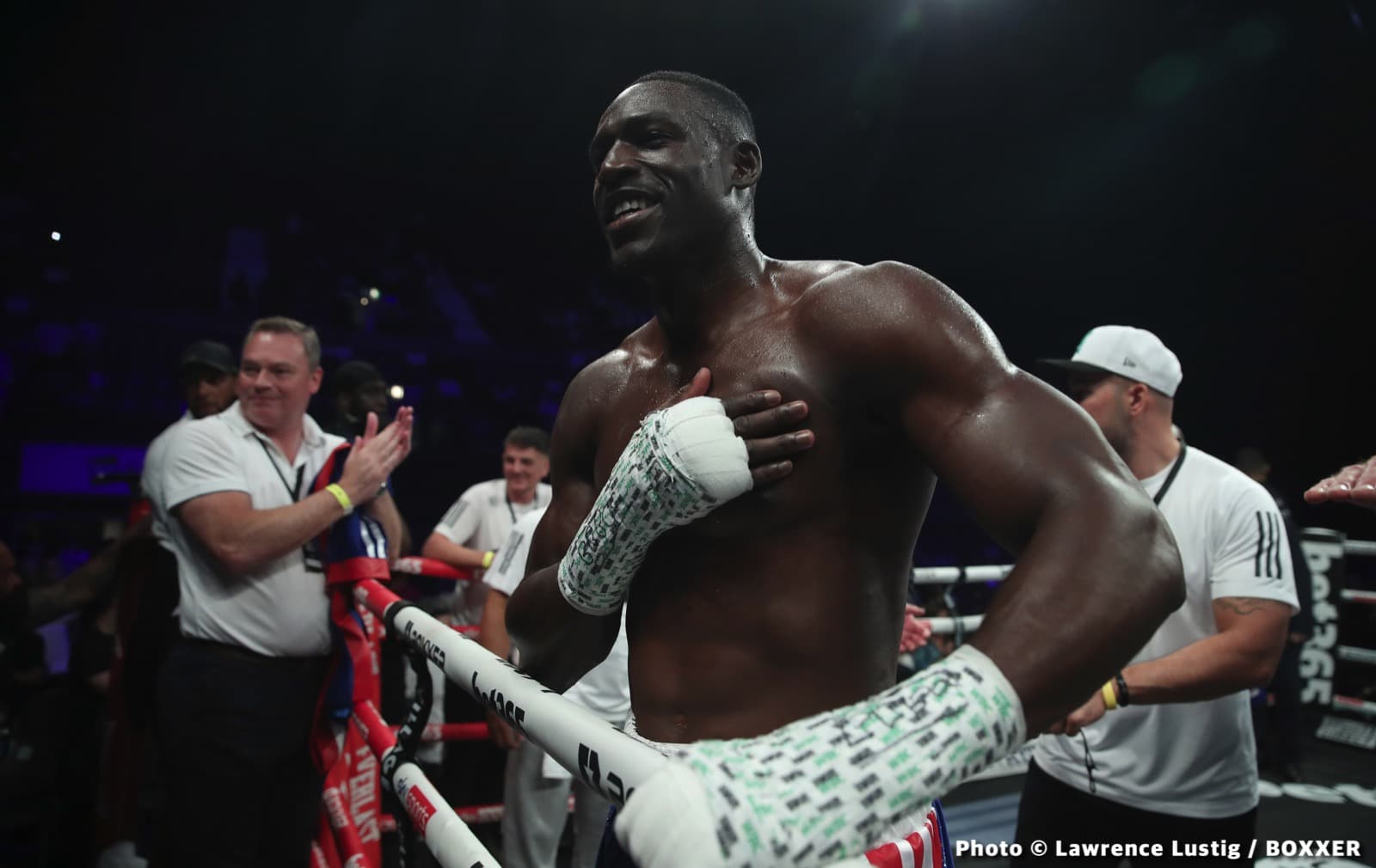 Photos: Richard Riakporhe defeats Fabio Turchi