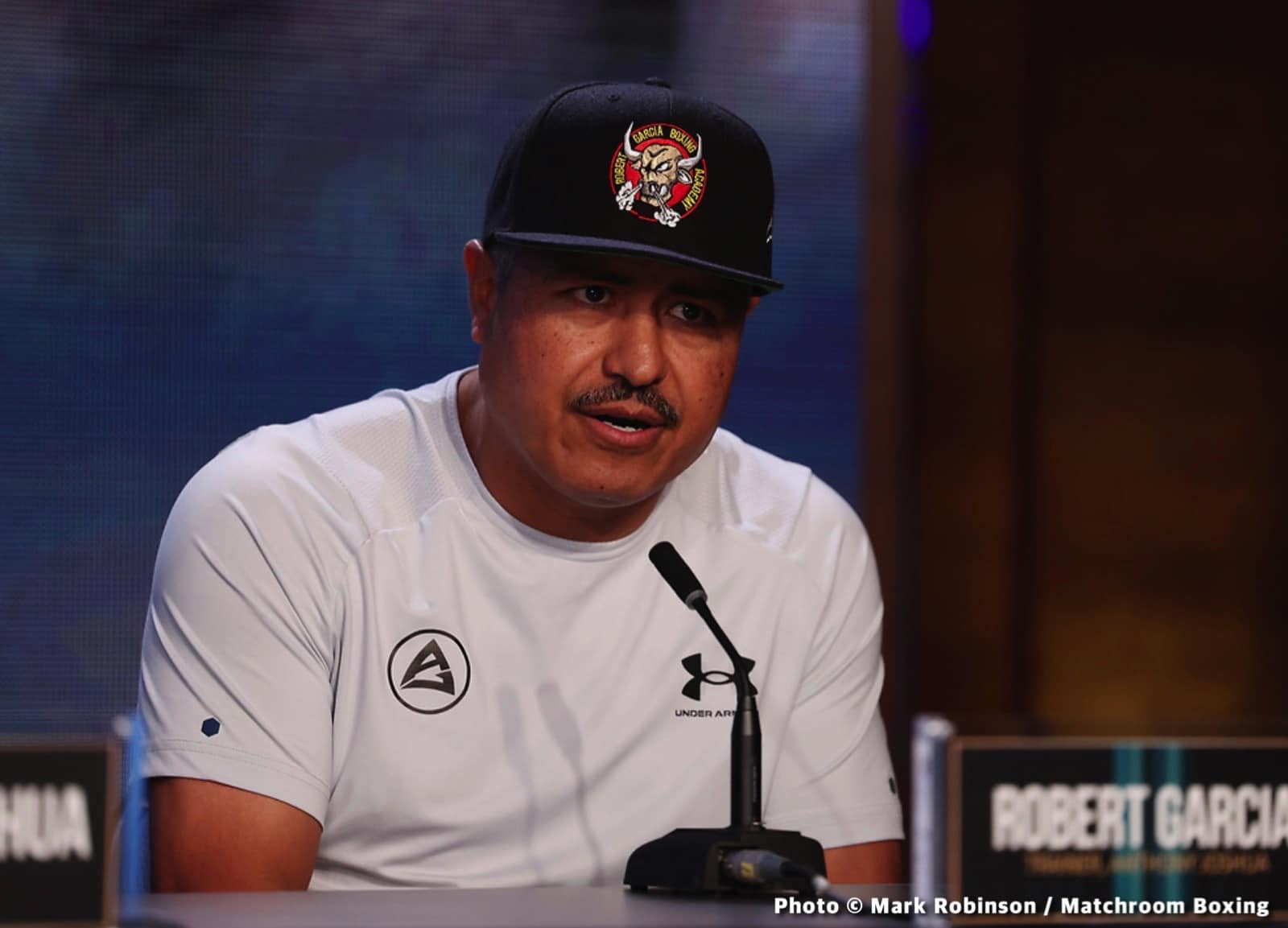 Robert Garcia Says He Will Remain As Joshua's Trainer