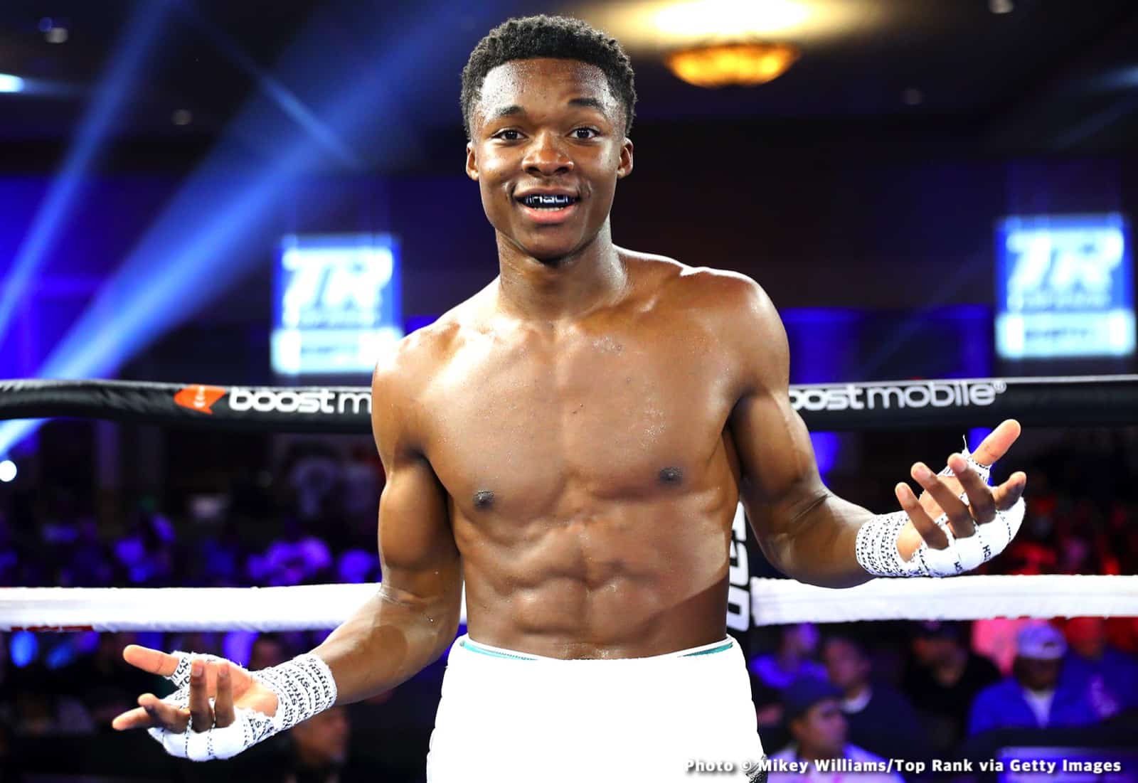 Isaac Dogboe Outpoints Gonzalez - Boxing Results