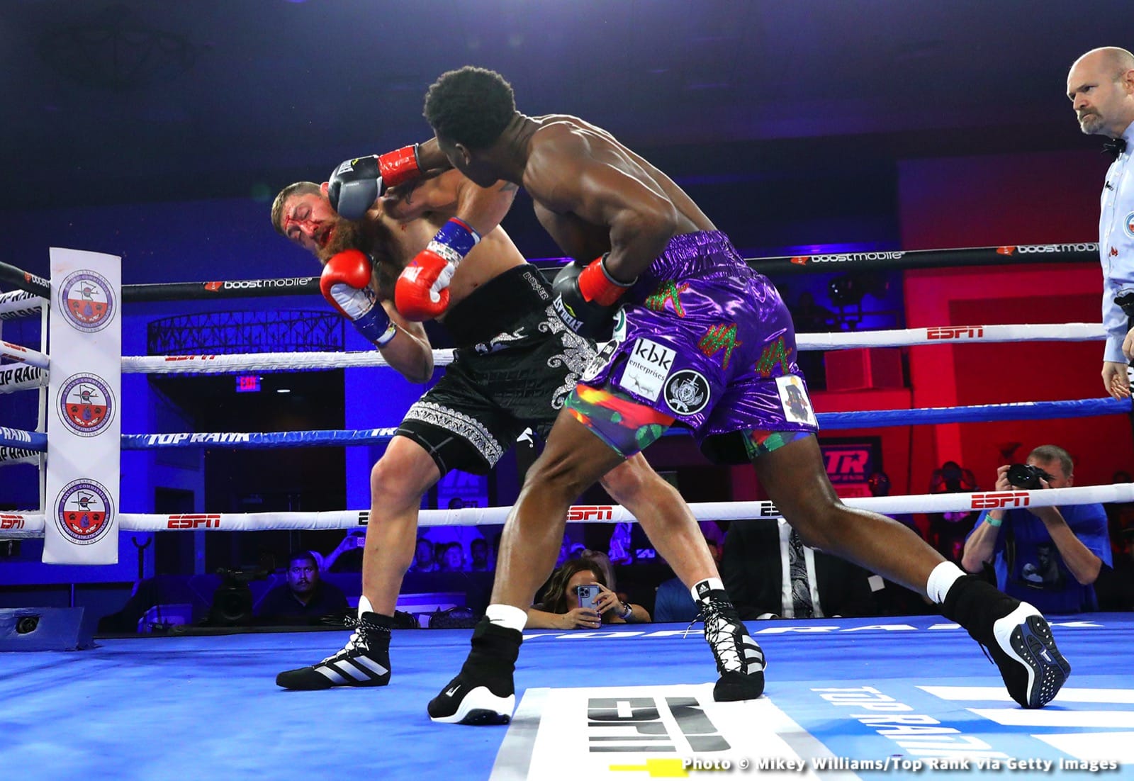 Isaac Dogboe Outpoints Gonzalez - Boxing Results