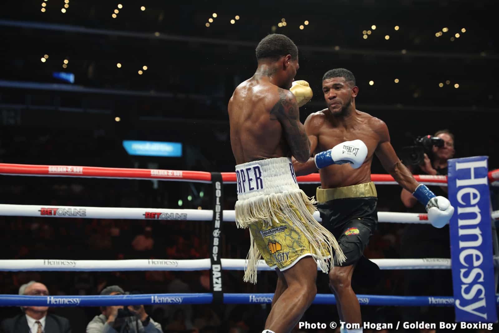 Photos: King Ryan Knocks Out Fortuna In Round 6