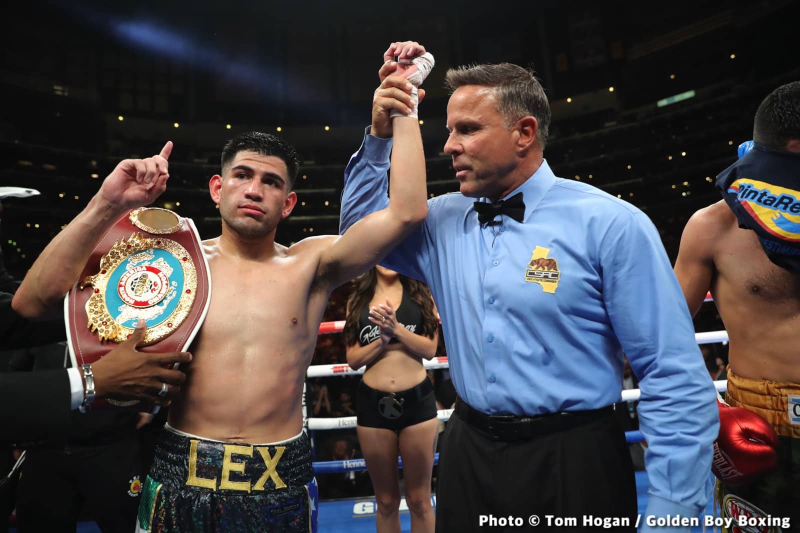Photos: King Ryan Knocks Out Fortuna In Round 6