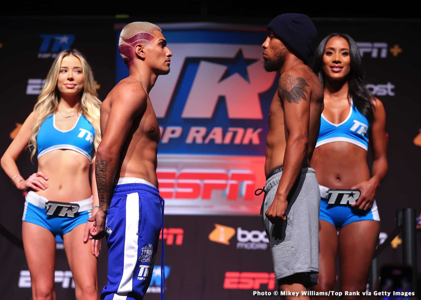 Photos: Barboza Jr. outboxes Zorrilla, Torrez Jr. Improves to 2-0