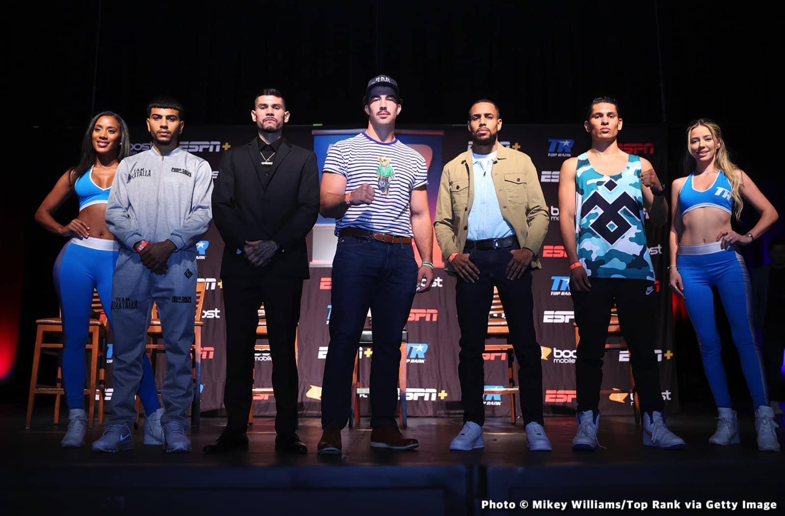 Photos: Barboza Jr. outboxes Zorrilla, Torrez Jr. Improves to 2-0