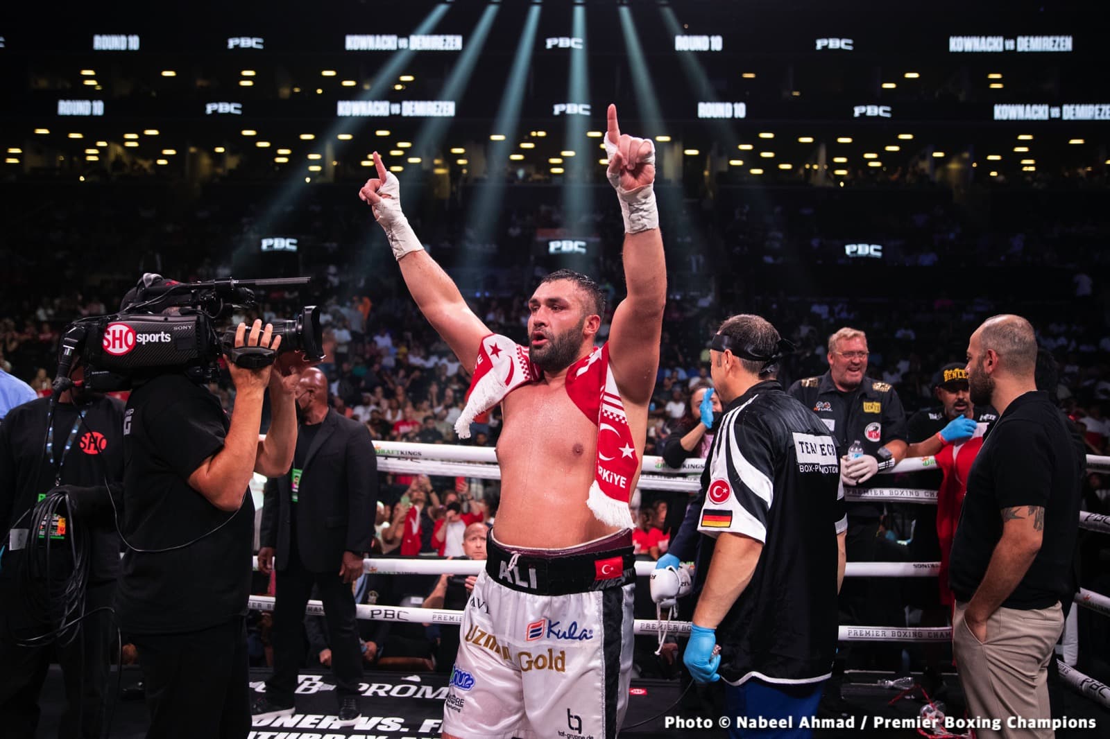 Danny Garcia defeats Benavidez Jr, Demirezen beats Kownacki - Boxing Results