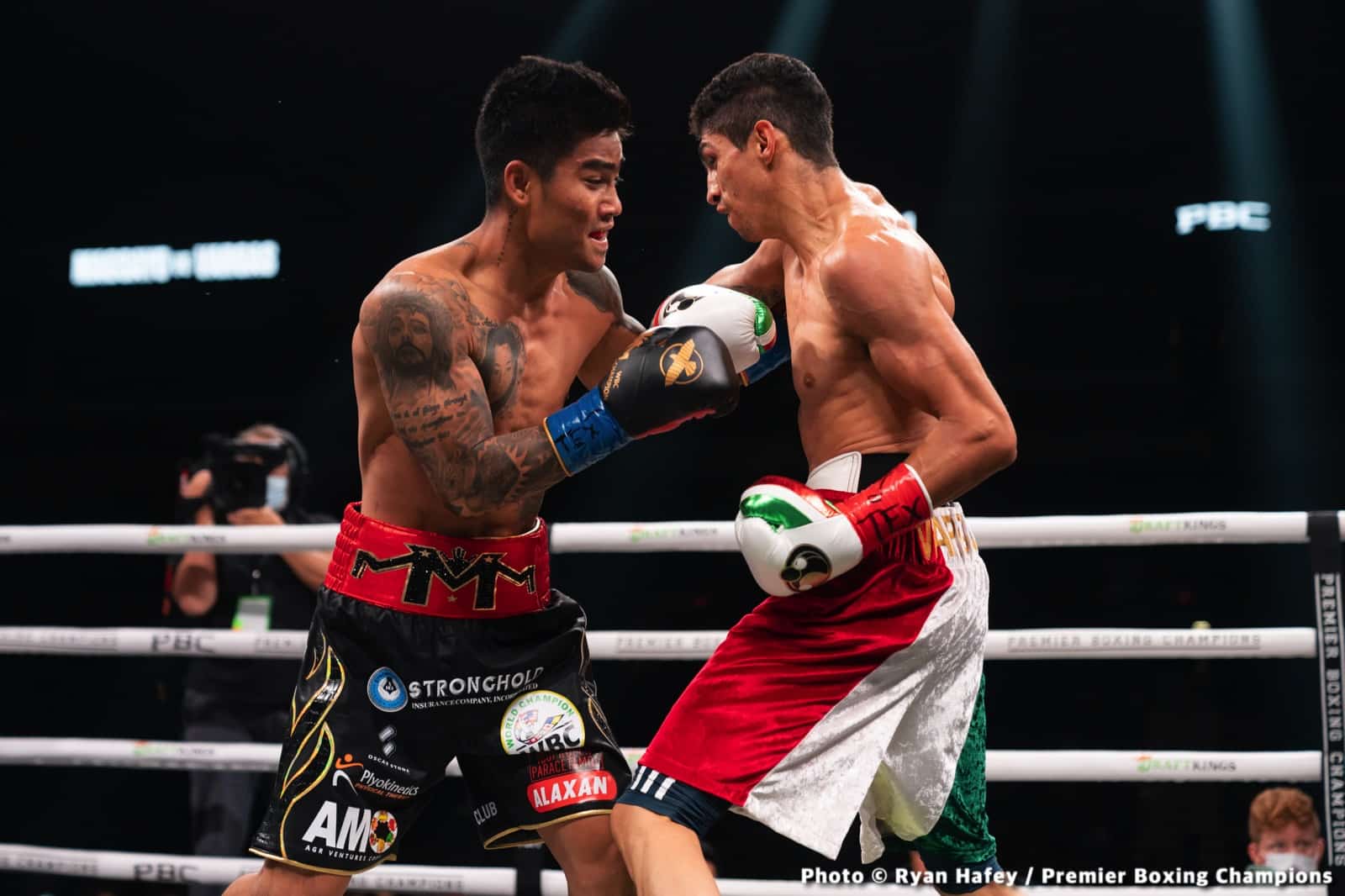 Photos: Rey Vargas dethrones Mark Magsayo In San Antonio