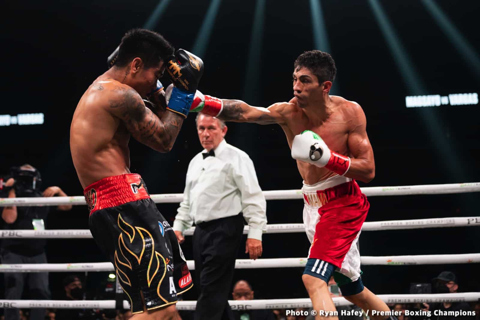 Photos: Rey Vargas dethrones Mark Magsayo In San Antonio