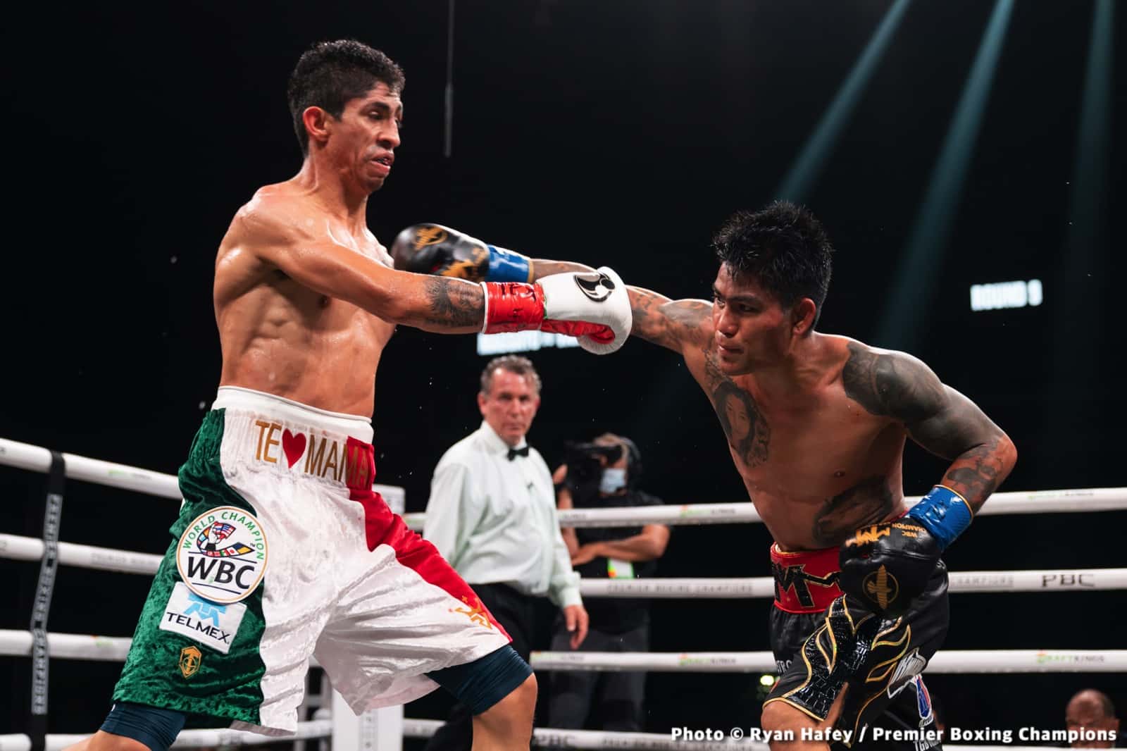 Photos: Rey Vargas dethrones Mark Magsayo In San Antonio