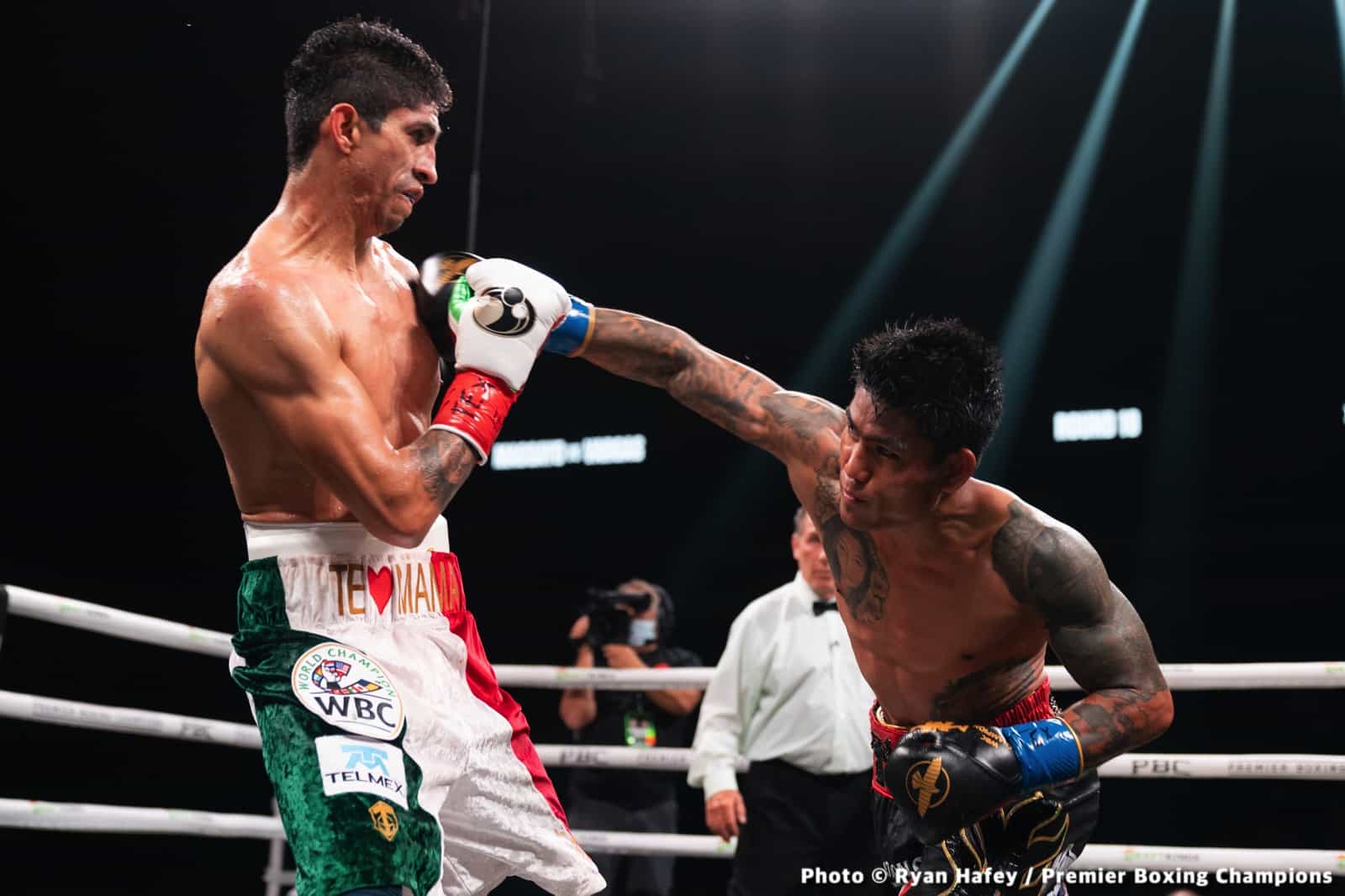 Photos: Rey Vargas dethrones Mark Magsayo In San Antonio