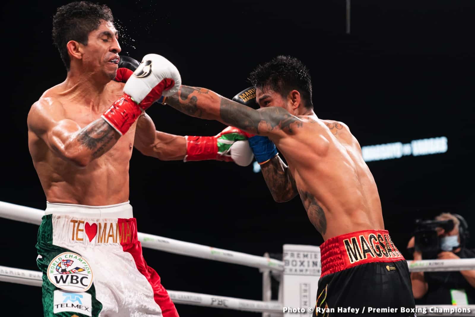Photos: Rey Vargas dethrones Mark Magsayo In San Antonio