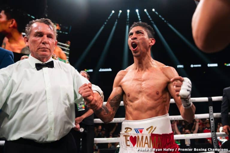 Photos: Rey Vargas dethrones Mark Magsayo In San Antonio