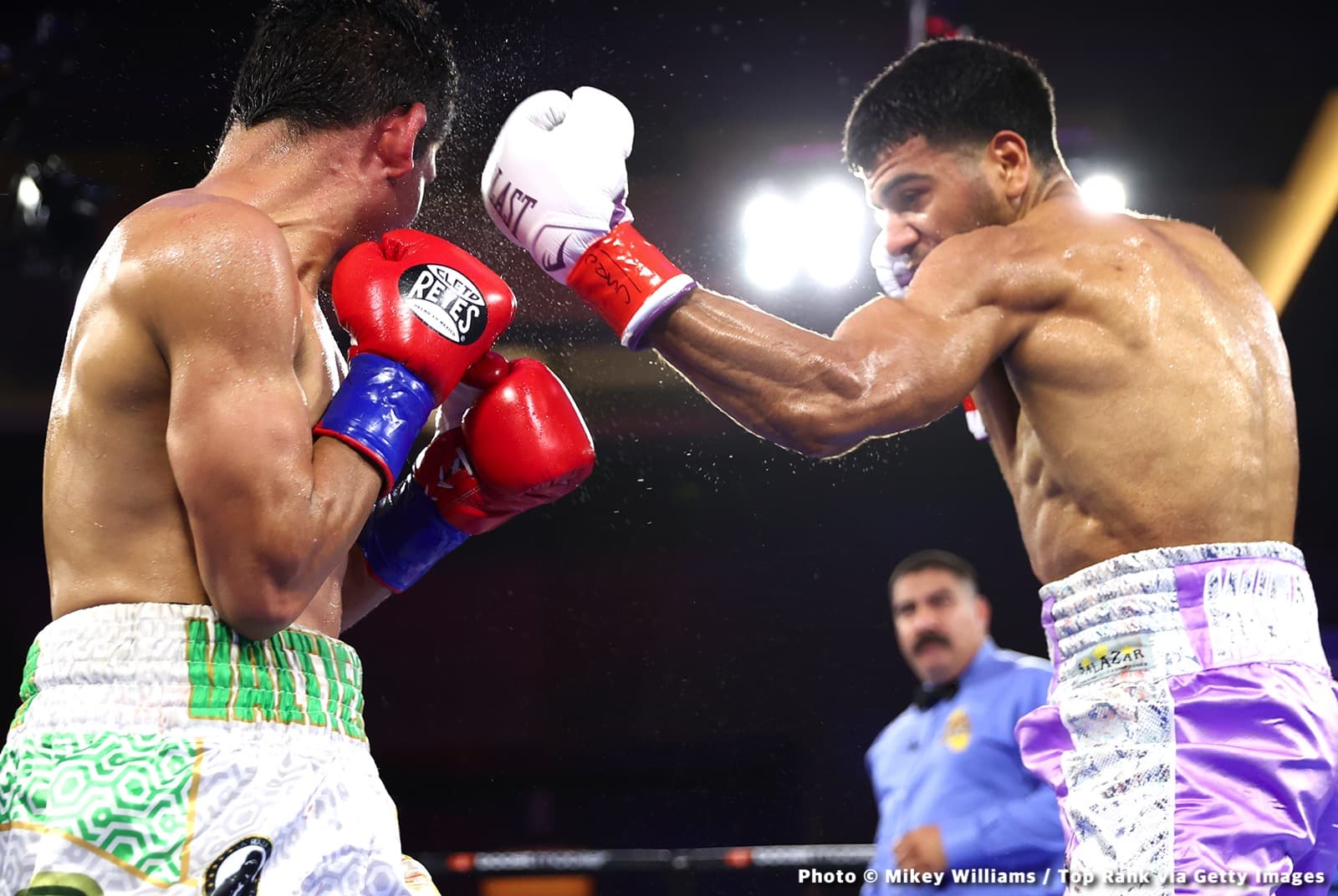 Photos: Barboza Jr. outboxes Zorrilla, Torrez Jr. Improves to 2-0