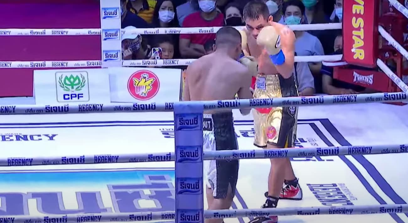 Knockout CP Freshmart defeats Wanheng Menayothin - Boxing Results