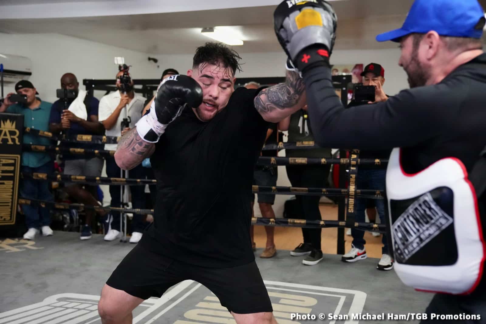 Boxing photo: Andy Ruiz, Isaac Cruz, Luis Oritz image Photos: Andy Ruiz Outpoints Ortiz, Wilder Next?