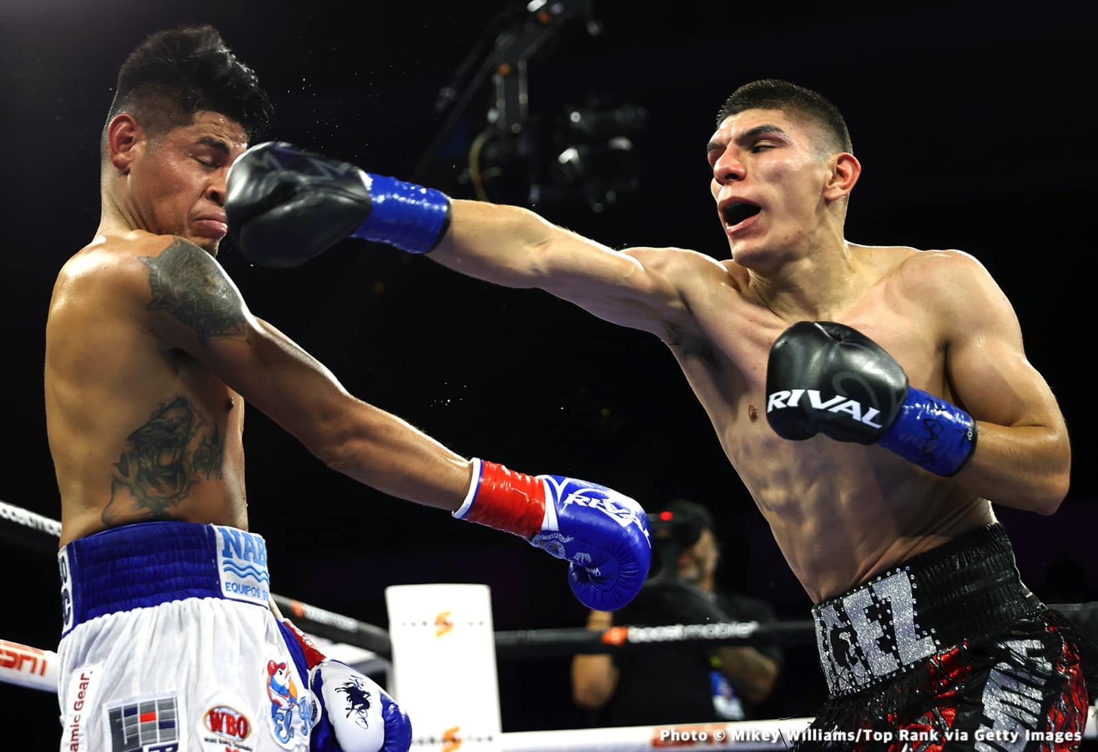 Emanuel Navarrete Knocks Out Eduardo Baez - Boxing Results