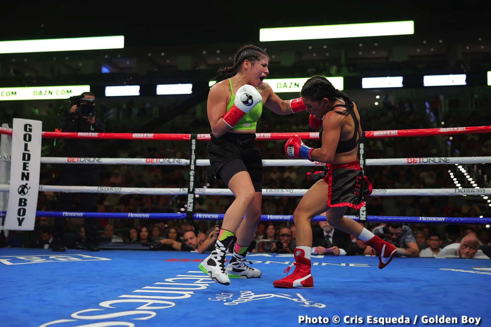 Photos: Vergil Ortiz Jr TKOs MIchael McKinson