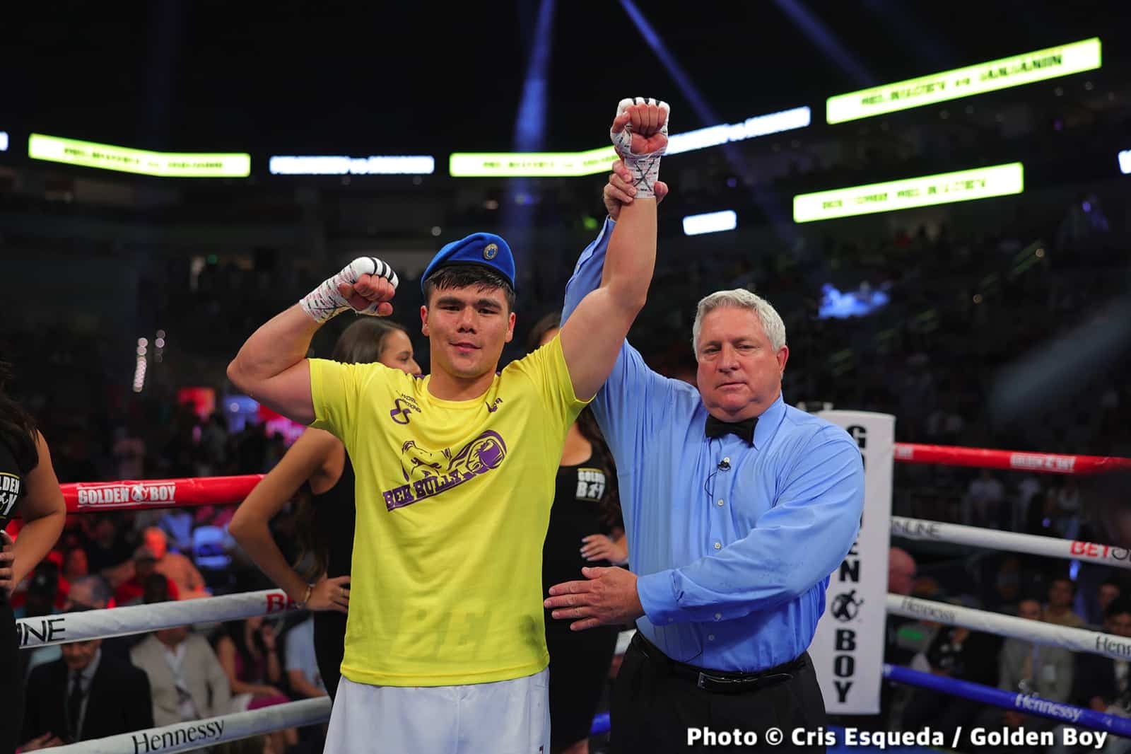 Photos: Vergil Ortiz Jr TKOs MIchael McKinson